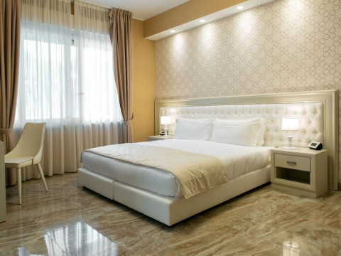 Aurum Suites