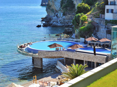 Avala Resort & Villas