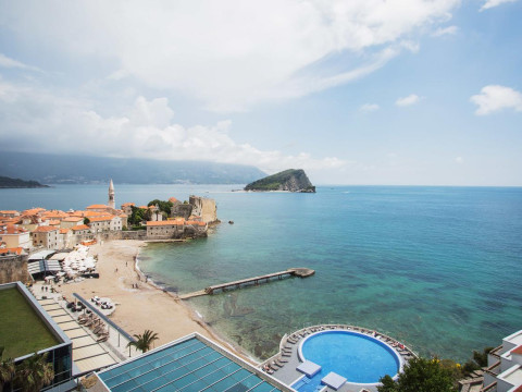 Avala Resort & Villas