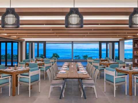 Avani Barbarons Resort Seychelles