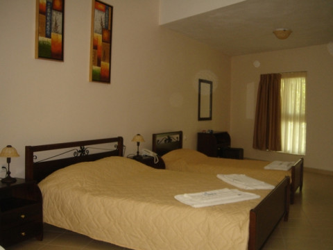 Avra Beach Hotel