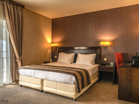 Avra Hotel