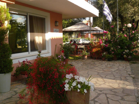 Avra Hotel
