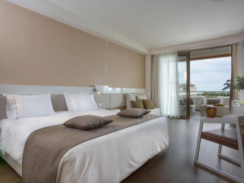 Hotel Avra Imperial