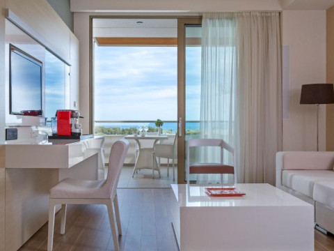 Hotel Avra Imperial