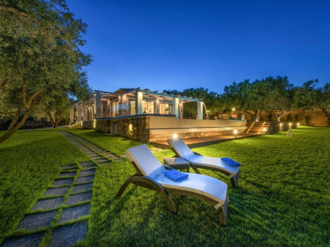 Avra Luxury Villa & Spa