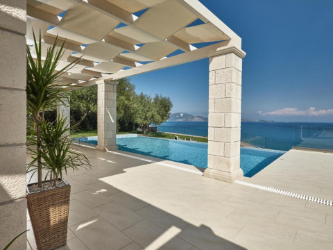 Avra Luxury Villa & Spa