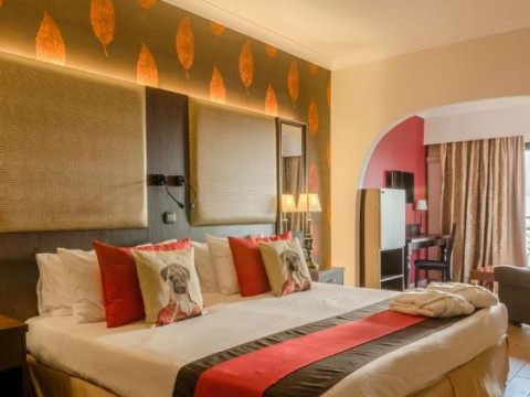 Hotel AX The Victoria