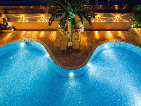 AXOS HOTEL