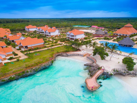 AZAO RESORT & SPA