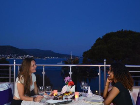 AZKA HOTEL