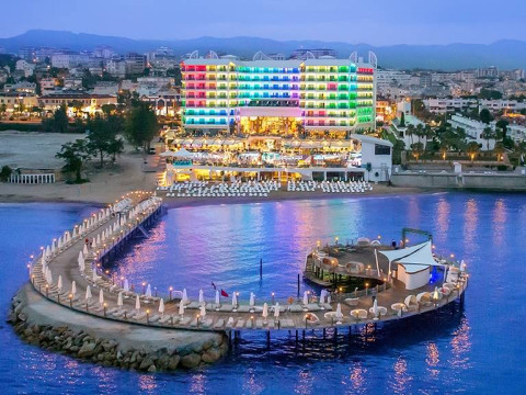 AZURA DELUXE RESORT  SPA