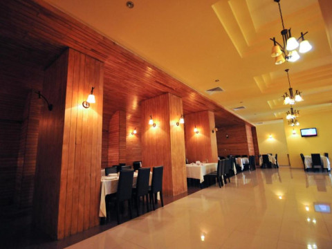 Bacolux Diana Resort