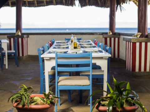 Bahari Beach hotel