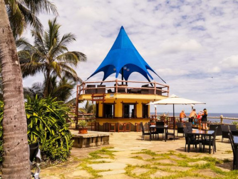 Bahari Beach hotel