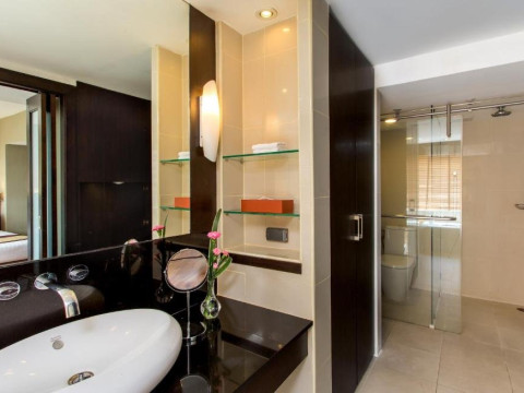 Ramada Plaza by Wyndham Bangkok Menam Riverside