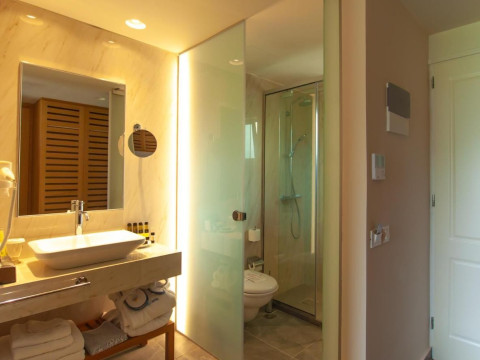 Pilot Beach Resort