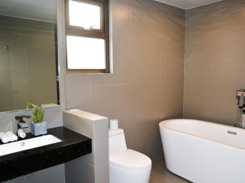 Triton Prestige Seaview & Spa