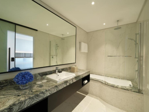 Arabian Park Dubai - Edge by Rotana