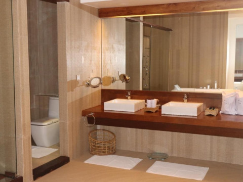 Pandanus Beach Resort