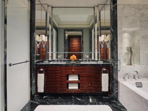Four Seasons Hotel Bahrain Bay