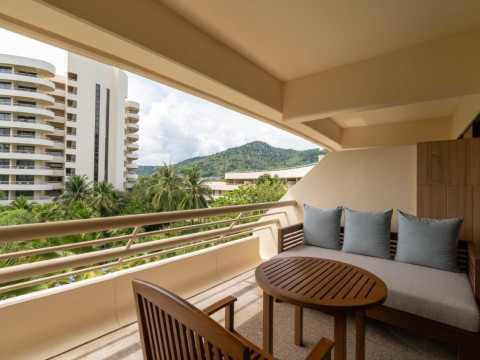 Pullman Phuket Karon Beach Resort