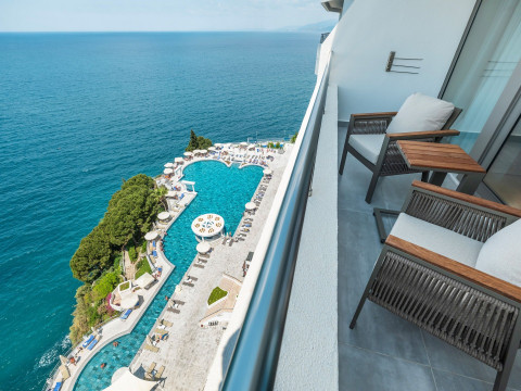 Korumar Deluxe Hotel