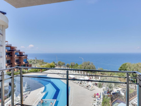 Ramada Hotel & Suite Kusadasi