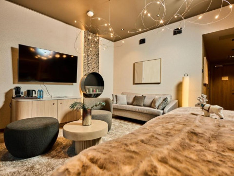 Balder Luxury Lodge & Glass Igloos