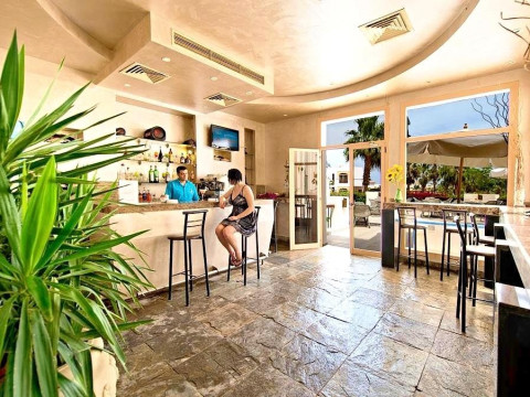 Amphoras Blue (Ex Shores Aloha Resort)