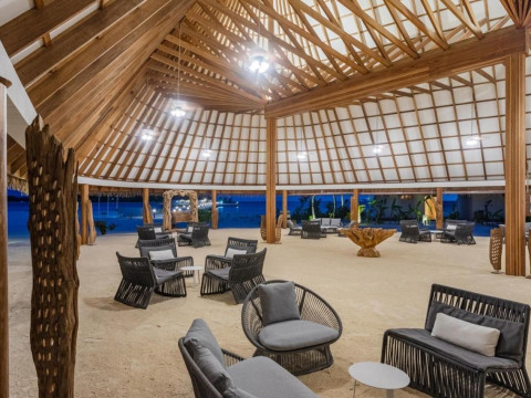 Cinnamon Velifushi Maldives