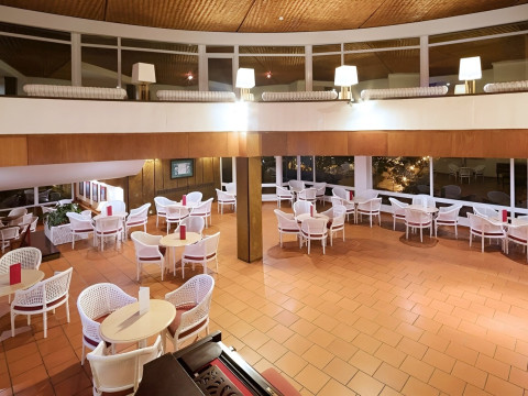 Baia Madeira Hotel - Ocean Beachfront