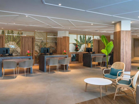  	BARCELO MARGARITAS ROYAL LEVEL - ADULTS ONLY