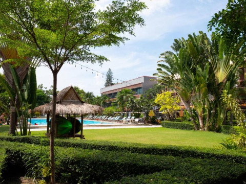Basaya Beach Hotel & Resort