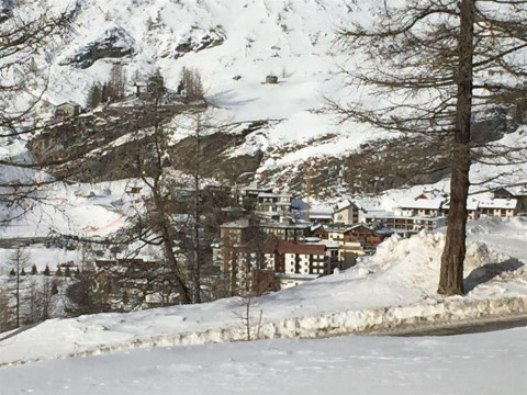 Base Camp Alpine Apartments
