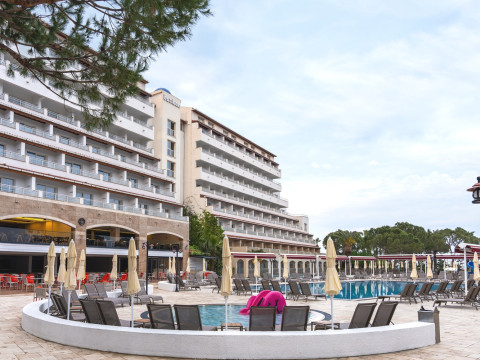 Batihan Beach Resort & Spa