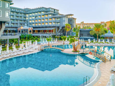 Nova Park Hotel