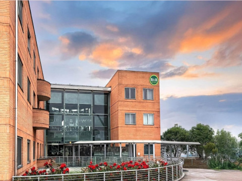 B&B HOTEL MILANO COLOGNO STUDIOS