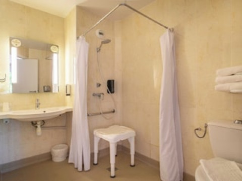 B&B HOTEL TOULON OLLIOULES