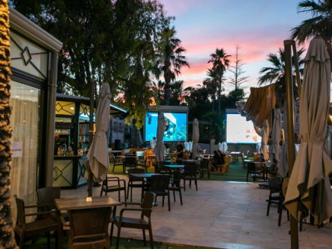 Beach Garden Hotel
