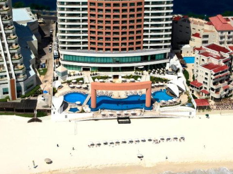 Beach Palace