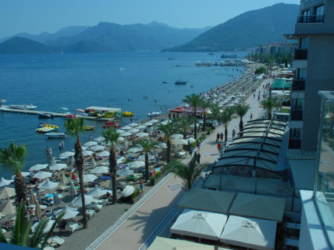 Begonville Beach Hotel