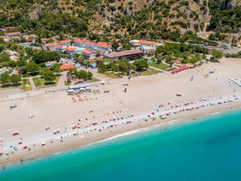 Hotel Belcekum Beach