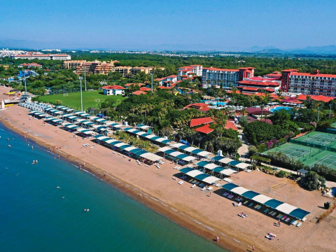 HOLIDAY VILLAGE