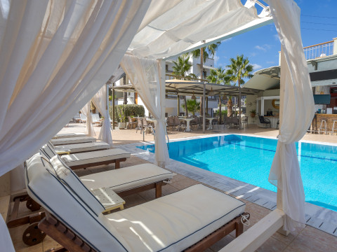 BELLA ELENA HOTEL