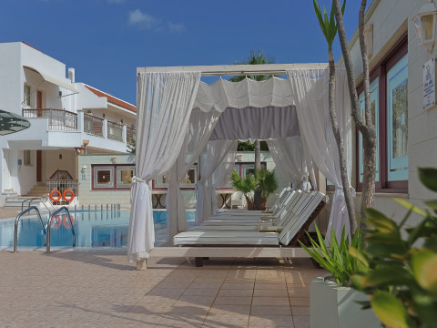 BELLA ELENA HOTEL