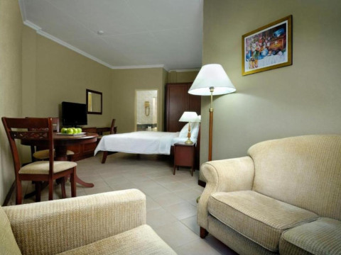 Berjaya Bay Beach Resort and Casino Beau Vallon