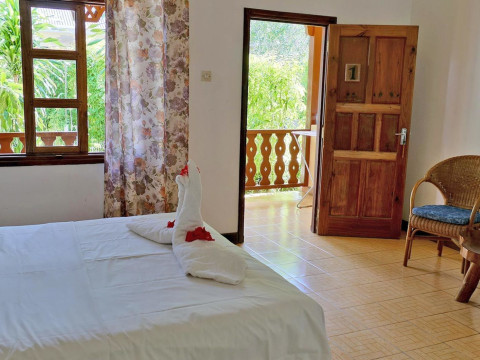 BERNIQUE GUEST HOUSE