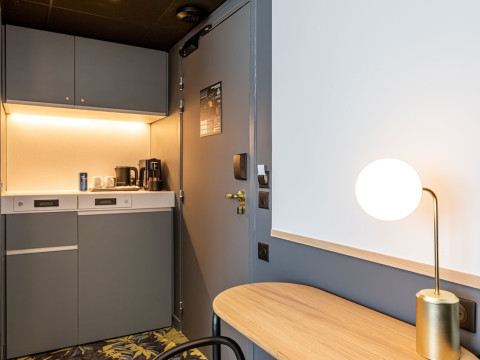BEST WESTERN M TREIZE PARIS ASNIERES