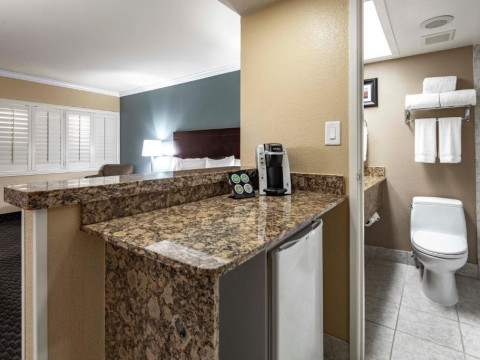 Best Western Plus Casino Royale